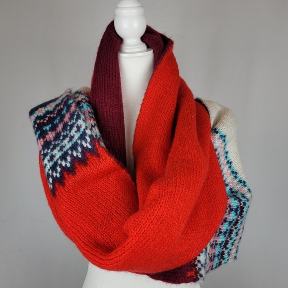 NWT Gap scarf large long red scarf - Picture 4 of 5